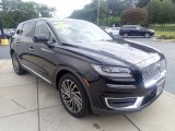 2020 Lincoln Nautilus Reserve AWD Front 3/4 View