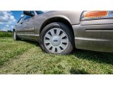 Ford Crown Victoria 2011 Wheels and Tires