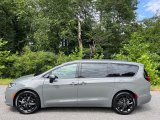 2023 Chrysler Pacifica Touring L S Appearance Package