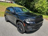 2023 Jeep Grand Cherokee Altitude 4x4 Front 3/4 View