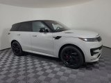 2023 Land Rover Range Rover Sport SE Dynamic Front 3/4 View