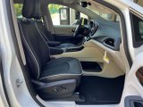 2023 Chrysler Pacifica Limited Black/Alloy Interior