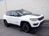 2019 Jeep Compass Trailhawk 4x4 Front 3/4 View