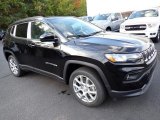 2023 Jeep Compass Latitude Lux 4x4 Front 3/4 View