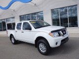 2019 Nissan Frontier SV Crew Cab 4x4 Front 3/4 View