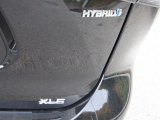 2023 Toyota Highlander Hybrid XLE Bronze Edition AWD Marks and Logos