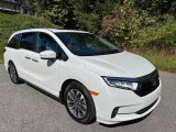 2021 Honda Odyssey EX-L Front 3/4 View