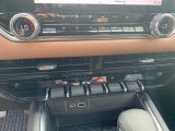 2023 GMC Canyon AT4 Crew Cab 4x4 Controls