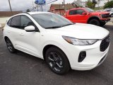 2023 Ford Escape ST-Line Select AWD Front 3/4 View