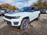 2023 Jeep Grand Cherokee Trailhawk 4XE Front 3/4 View