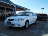 Avalanche White Nissan Sentra in 2001