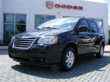 2008 Brilliant Black Crystal Pearlcoat Chrysler Town & Country Touring #14836653