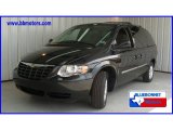 2007 Brilliant Black Crystal Pearl Chrysler Town & Country Touring #14939875