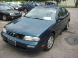 1995 Green Nissan Altima GXE #15012102