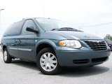 2007 Magnesium Pearl Chrysler Town & Country Touring #15113207