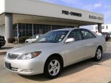 2002 Lunar Mist Metallic Toyota Camry SE V6 #15198374