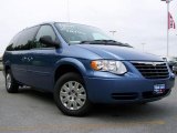 2007 Marine Blue Pearl Chrysler Town & Country LX #15506249