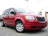 2008 Inferno Red Crystal Pearlcoat Chrysler Town & Country LX #15506256