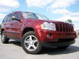 2007 Red Rock Crystal Pearl Jeep Grand Cherokee Laredo 4x4 #16017996