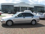 2001 Volvo S40 1.9T