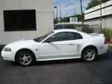 2000 Crystal White Ford Mustang GT Coupe #16553260