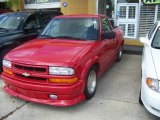 Victory Red Chevrolet S10 in 2000