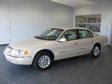 2001 Ivory Parchment Tri-Coat Lincoln Continental  #16578012
