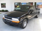 2001 Onyx Black Chevrolet S10 LS Extended Cab #17047558