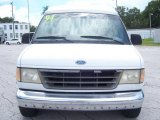 1994 White Ford Econoline E150 Passenger Van #17170968