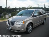 2009 Light Sandstone Metallic Chrysler Town & Country Limited #17200517