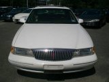 Performance White Lincoln Continental in 1995