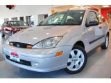 2002 CD Silver Metallic Ford Focus ZX3 Coupe #17322165