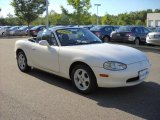 1999 White Mazda MX-5 Miata Roadster #17493675