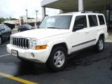 2006 Stone White Jeep Commander Limited #17628613