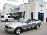 2009 Vapor Silver Metallic Ford Mustang V6 Premium Convertible #17696105