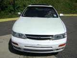 1998 Arctic White Pearl Metallic Nissan Maxima GXE #17964899