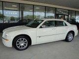 2009 Cool Vanilla White Chrysler 300 C HEMI #18109883