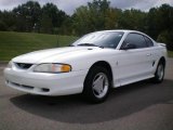 1997 Crystal White Ford Mustang V6 Coupe #18098165