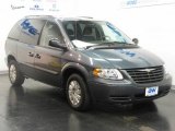 2007 Magnesium Pearl Chrysler Town & Country  #18640782