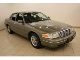 2001 Ford Crown Victoria 