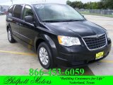 2008 Brilliant Black Crystal Pearlcoat Chrysler Town & Country LX #18789791