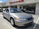 2000 Antique Sage Pearl Toyota Camry LE #18918588