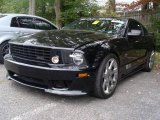 Black Ford Mustang in 2007
