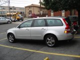 2006 Volvo V50 T5 AWD Data, Info and Specs