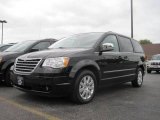 2010 Brilliant Black Crystal Pearl Chrysler Town & Country Touring #19371533