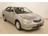 2005 Mineral Green Opalescent Toyota Camry LE #19371857