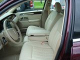 2007 Lincoln Town Car Signature Front Seat
