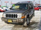 2006 Light Khaki Metallic Jeep Commander Limited 4x4 #19491858