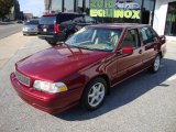 Cassis Red Pearl Metallic Volvo S70 in 1998