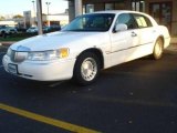 2000 Vibrant White Lincoln Town Car Executive #21126712